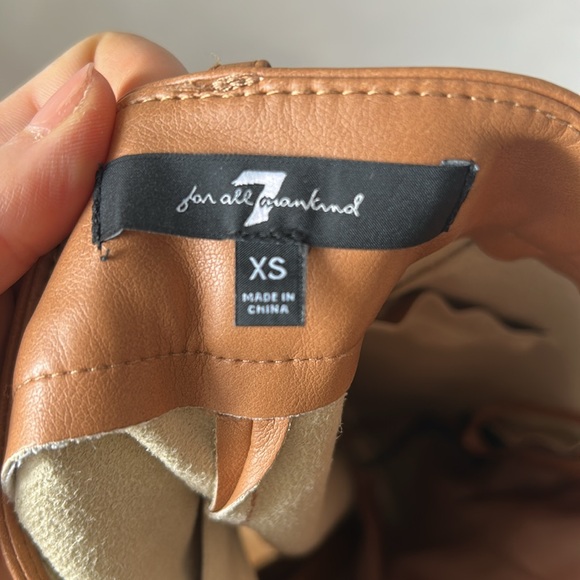 7 For All Mankind Faux Leather Shorts size XS brown camel pleather vegan - Picture 9 of 11